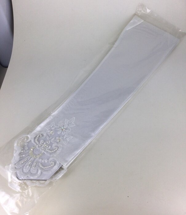 fingerless gloves mid-length white