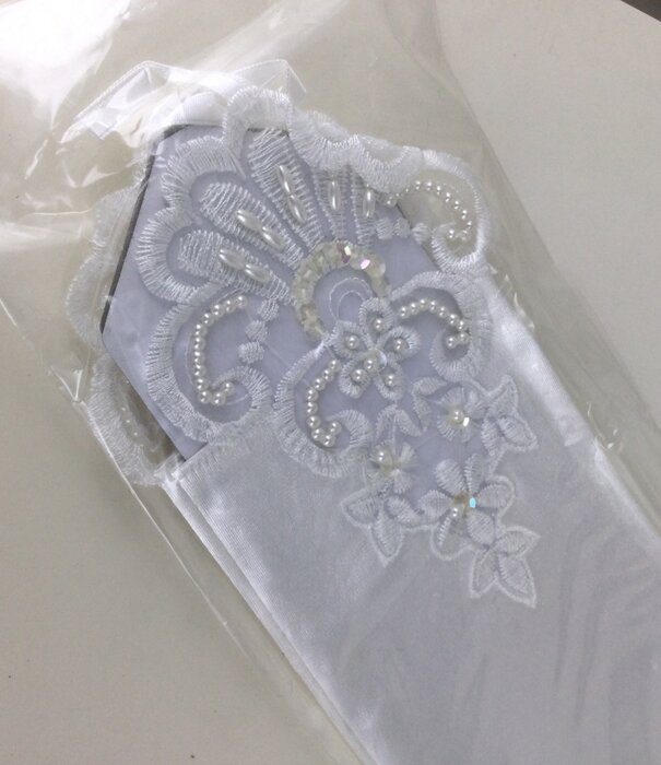 fingerless gloves mid-length white