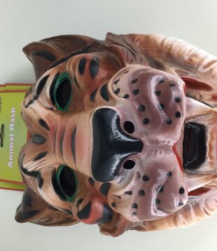 masque en plastique tigre marron