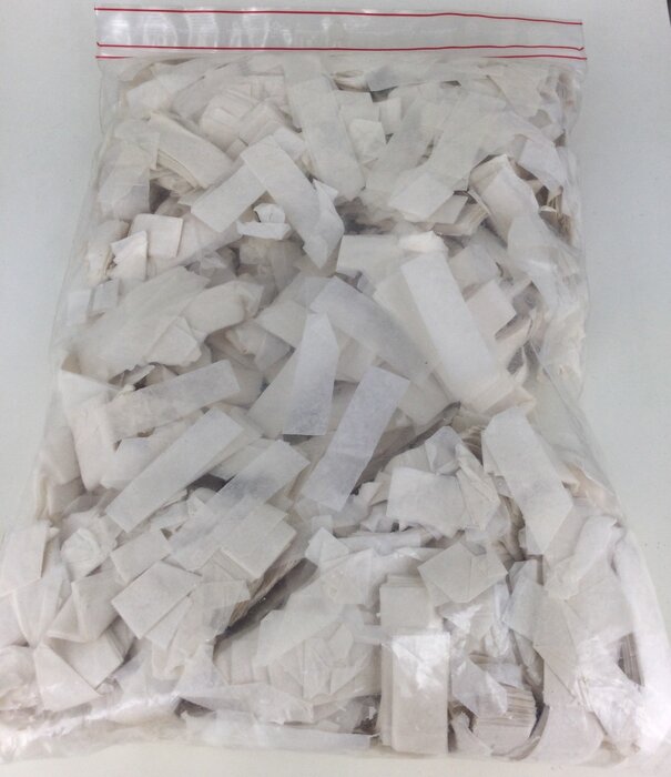 confetti white rectangular 230gr