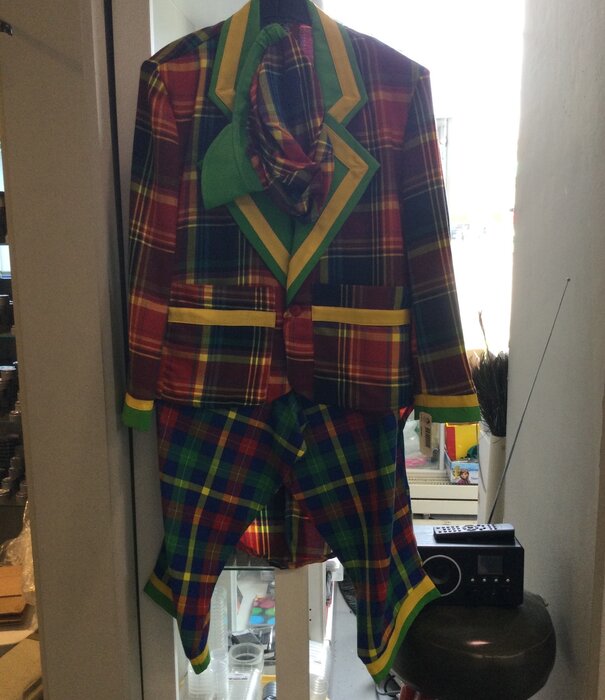 clown luxury