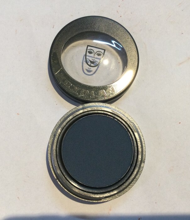 kryolan eye-liner gâteau
