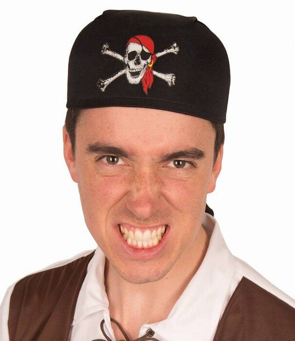 chapeau pirate crânes