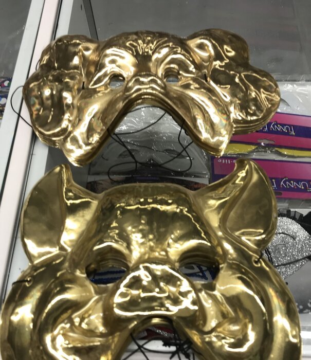 Huis Baeyens gouden plastiek masker varken of hond