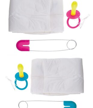 babyset pamper, tutter, speld roos