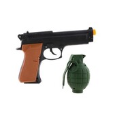 pistool en handgranaat pvc