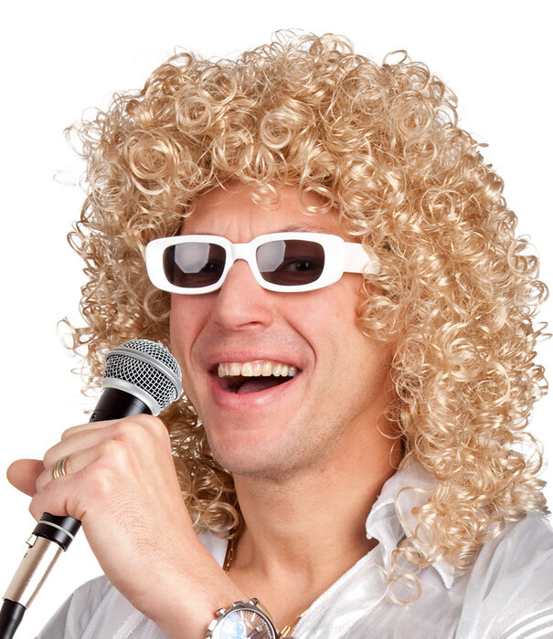 wig singer with glasses