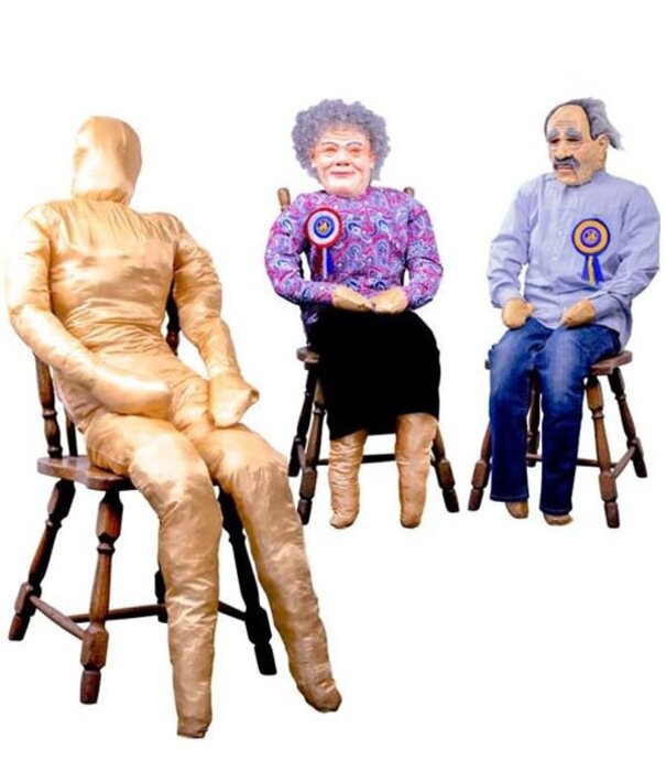 Poupée en peluche que vous pouvez habiller vous-même (et remplir)