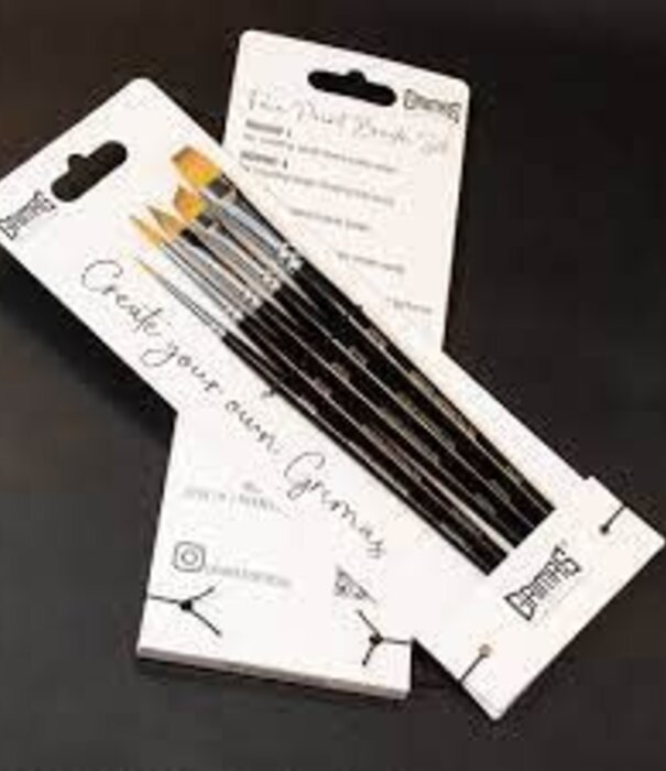 makeup brushes set of 5 pieces (round 1 & 4, floral, angled, flat)