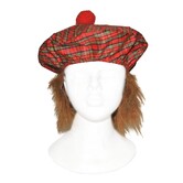 Chapeau écossais avec cheveux