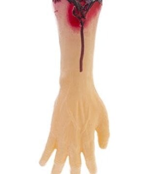 Afgehakte arm met bloed 40 cm