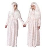 creepy nightgown / pyjamas