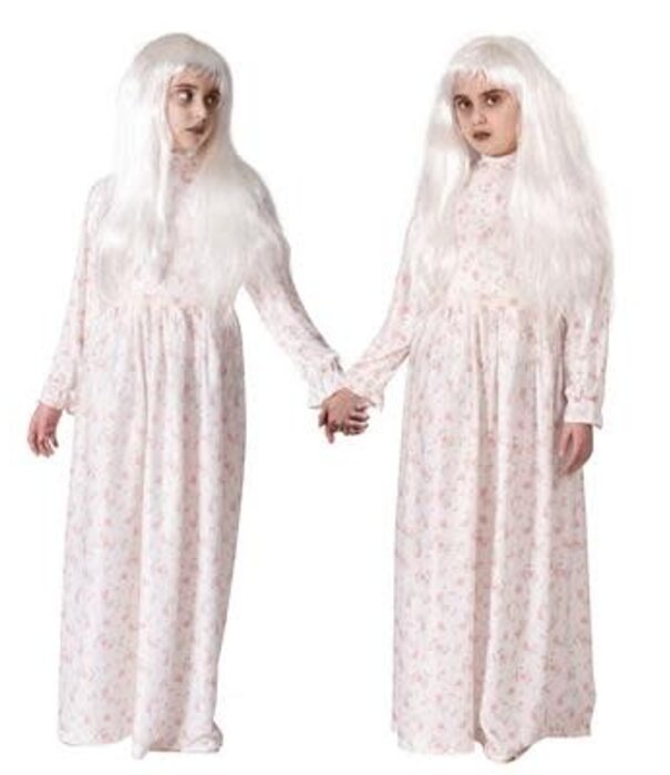 creepy nightgown / pyjamas