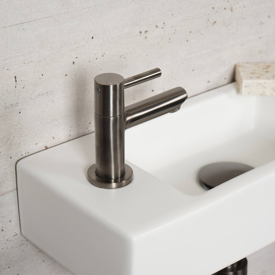 Fonteinset Mat Wit Wiesbaden Color Gun Metal (kraangat links)