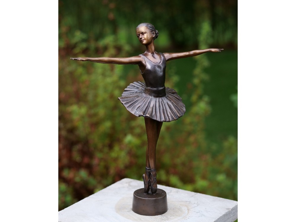 Bronze Statue: Ballerina - HeartofArt; the Art Giving