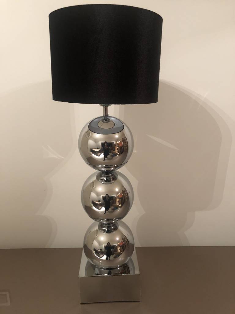 kalender Bijdrager Verenigen Lamp met 3 bollen - vierkante voet - chroom - Domestica Interior Design