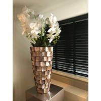 Schelpenvaas hoog - bruin 65 cm met orchideeën