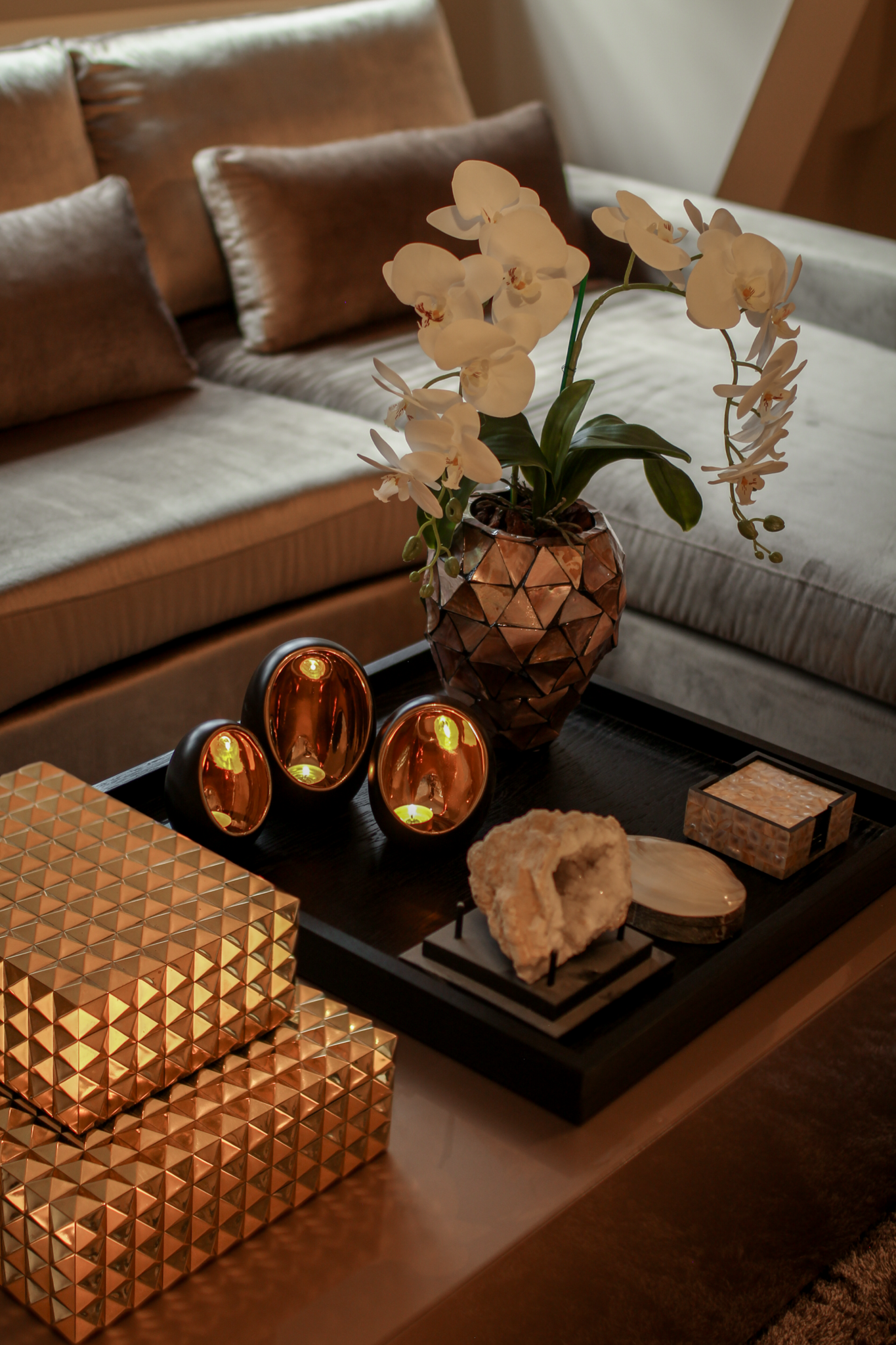 deze token scherp Taza egg waxinelichthouder zwart/goud - set van 3 - Domestica Interior  Design