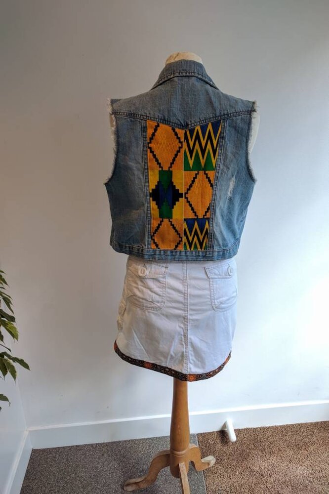 Vintage jeans giletje met gele Ankara
