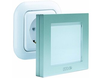 M-E White LED Nachtlicht met Automatisch Schemersensor Silver