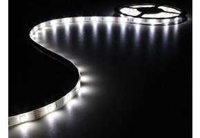 Vellight LEDS02W 150 LED's Strip 5 M en Voeding White