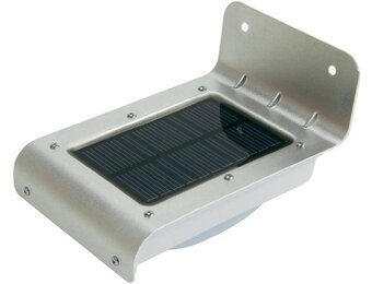 Xtorm AG102 Solar Sense LED Buitenlamp Silver