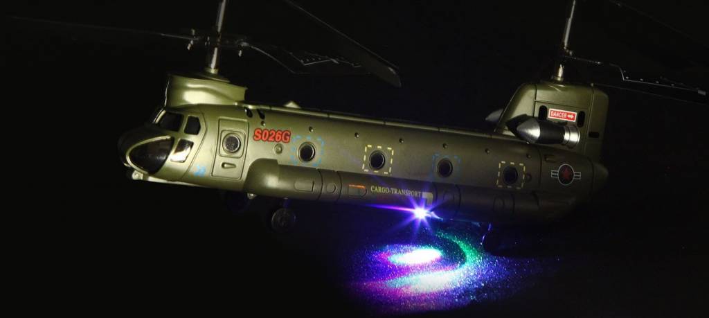 Syma S026G Mini Chinook LED Helicopter