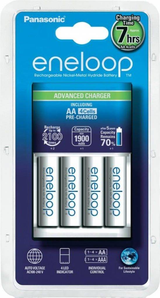 Panasonic BQ-CC17 Eneloop Lader + 4 AA Batterijen