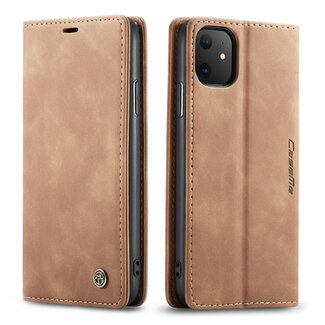 CaseMe CaseMe - iPhone 11 hoesje - Wallet Book Case - Magneetsluiting - Licht Bruin