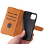 Case2go - Hoesje geschikt voor iPhone 11 Pro - Wallet Book Case -  Ruimte voor 3 pasjes - Licht Bruin