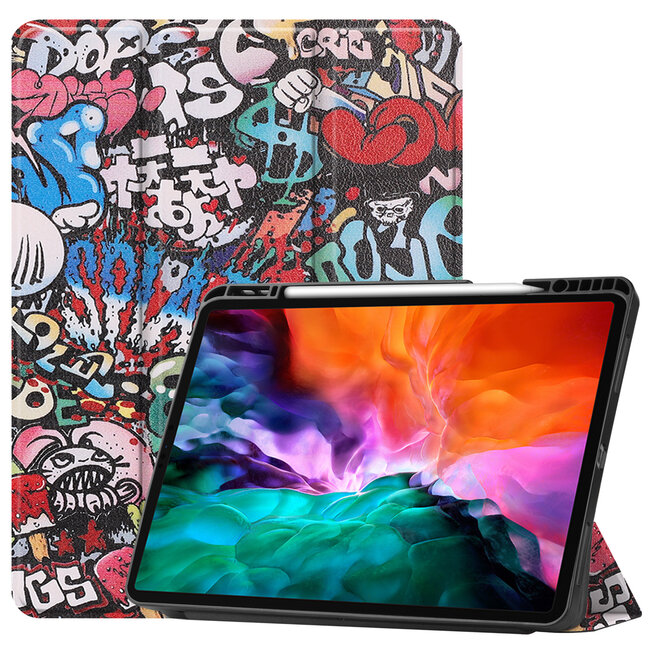 Case2go - Hoes voor de Apple iPad Pro 12.9 inch (2021) - Tri-Fold Book Case - met Apple Pencil Houder - Graffiti