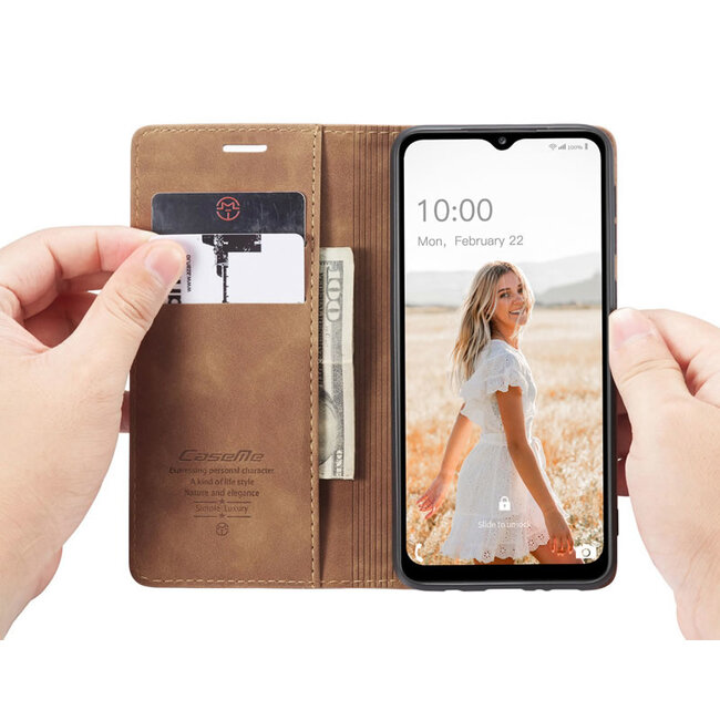 CaseMe - Samsung Galaxy A32 5G hoesje - Wallet Book Case - Magneetsluiting - Licht Bruin