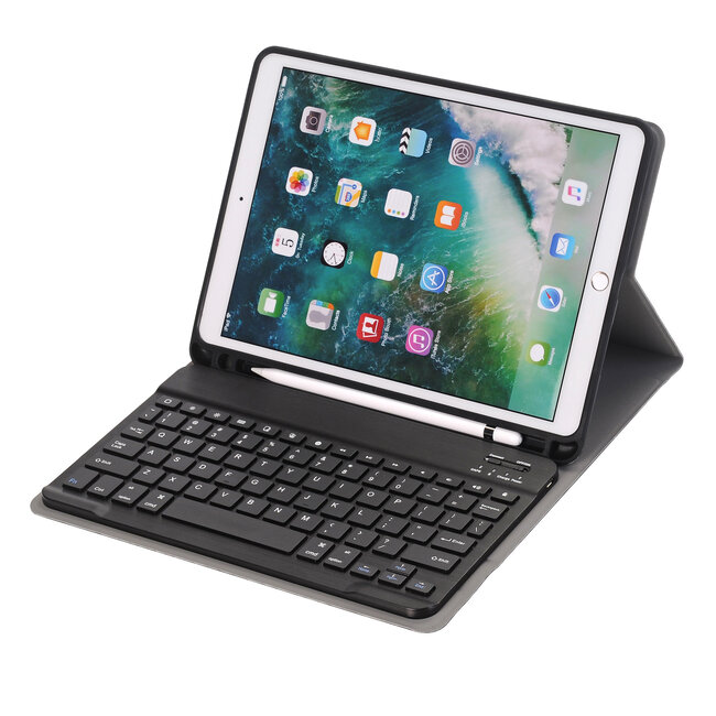 Case2go - Bluetooth toetsenbord Tablet hoes geschikt voor iPad 2021 - 10.2 Inch - Keyboard Case met Stylus Pen Houder - Zwart
