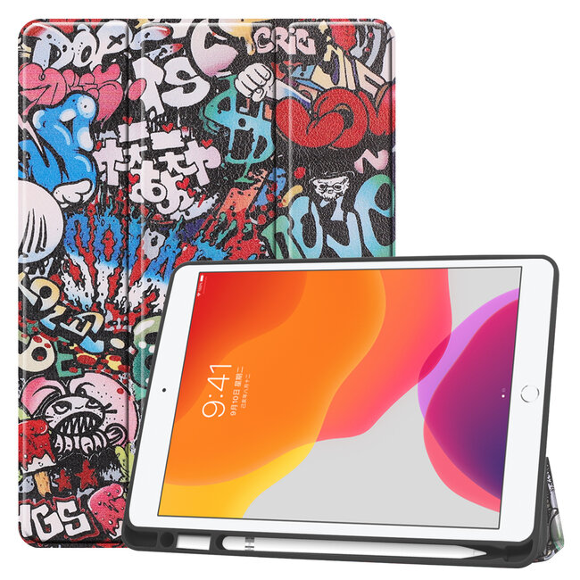 Tablet hoes geschikt voor iPad 2021 / 2020 / 2019 Hoes met Apple Pencil Houder &amp;amp; Auto Sleep/Wake functie - Tri-Fold book Case - 10.2 inch - Graffiti