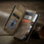 CaseMe - Telefoonhoesje geschikt voor Apple iPhone 14 - Wallet Book Case met ritssluiting - Magneetsluiting - Bruin