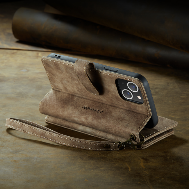 CaseMe - Telefoonhoesje geschikt voor Apple iPhone 14 Plus - Wallet Book Case met ritssluiting - Magneetsluiting - Bruin