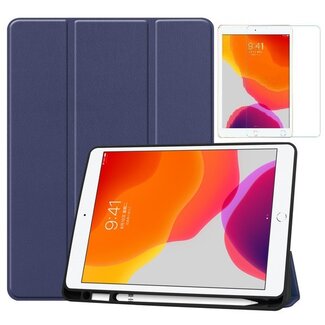 Case2go Tablet hoes geschikt voor Ipad 10.2 Inch 2019 / 2020 / 2021 - Tri-Fold Book Case met Apple Pencil houder + Screenprotector - Donker Blauw