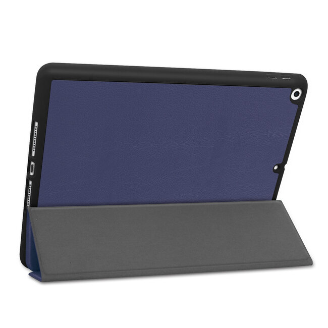Tablet hoes geschikt voor Ipad 10.2 Inch 2019 / 2020 / 2021 - Tri-Fold Book Case met Apple Pencil houder + Screenprotector - Donker Blauw