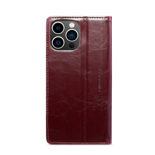 CaseMe - Telefoonhoesje geschikt voor Apple iPhone 13 Pro Max - Flip Wallet Case - Magneetsluiting - Rood