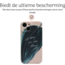 Hoozey - Hoesje geschikt voor Apple iPhone 13 - Nature Vibes - Beige / Donker Groen