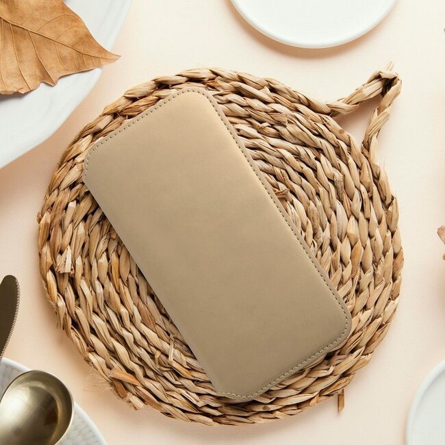 Case2go - Hoesje geschikt voor Xiaomi 13 Pro - Book Case - Goud