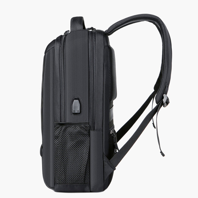 Case2go - Rugzak 15.6 Inch - Rugtas Met Schouderbanden - Extra kleine en grote vakken - USB Oplaad-punt - Waterafstotend - Zwart