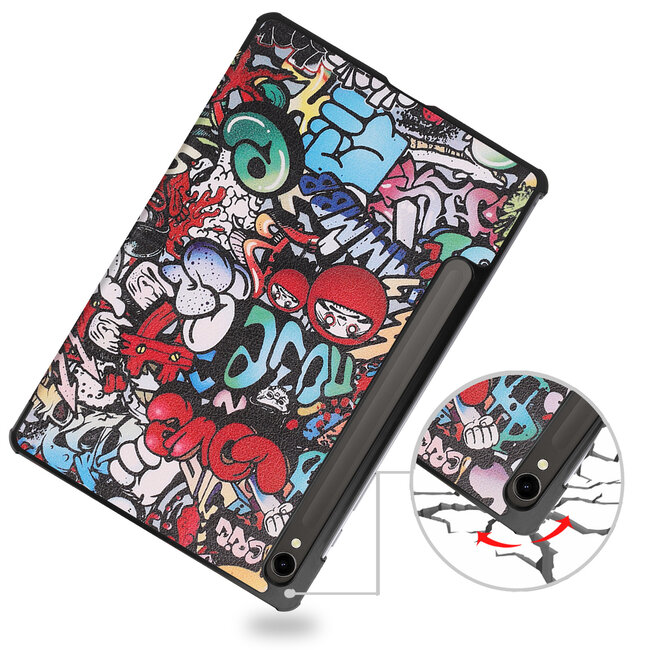 Tablethoes en Screenprotector geschikt voor Samsung Galaxy Tab S9 (2023) - Tri-fold hoes met Auto/Wake functie en Magnetische sluiting - Graffiti