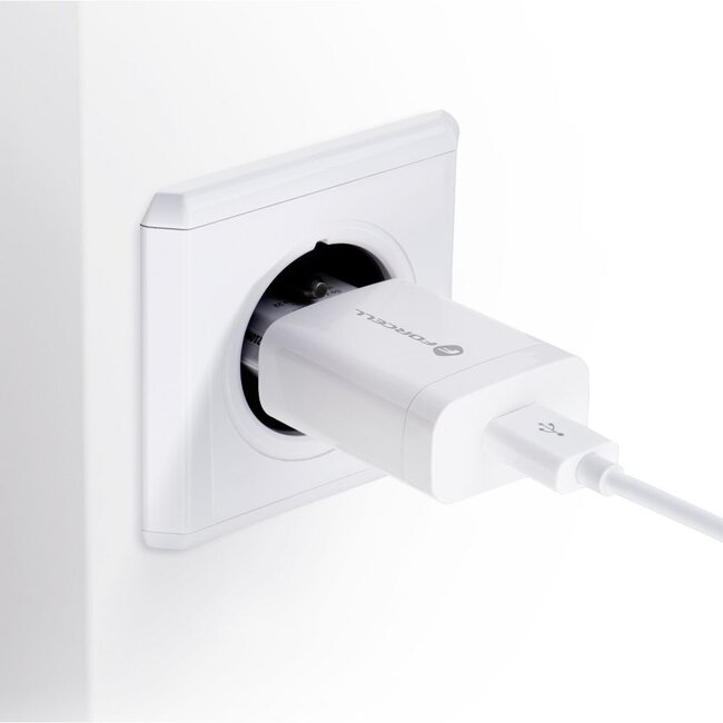 Forcell - Snellader met adapter - Inclusief USB-C kabel - Snellader geschikt voor Usb-C apparaten - Quick charge 3.0 - 18W - Wit