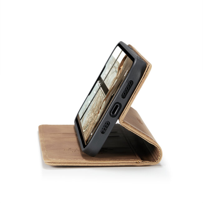 CaseMe - Telefoonhoesje geschikt voor Apple iPhone SE 2024 - Wallet Book Case - Met Magnetische Sluiting - Licht Bruin
