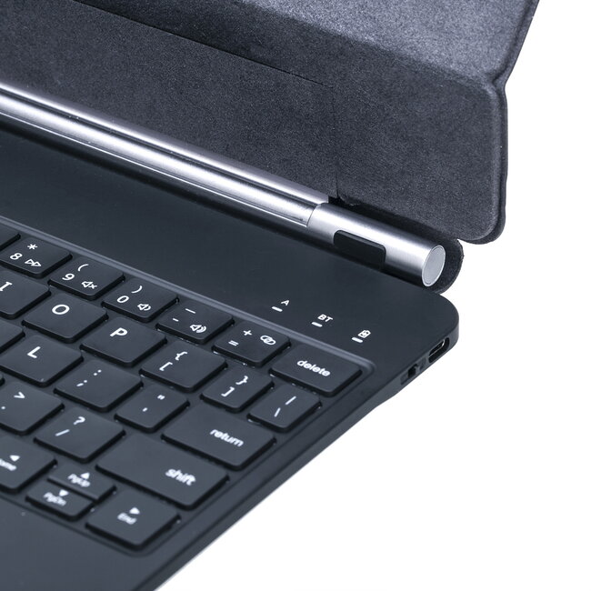 Bluetooth Toetsenbord hoes geschikt voor Apple iPad 11 (2025) A16 / Apple iPad 10.9 (2022) - Toetsenbordverlichting - Met Pencil Houder - Touchpad - Zwart
