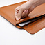 WIWU Alita MacBook Pro Sleeve - laptop sleeve - 15.4 inch - Slim Stand Macbook Standaard - Bruin