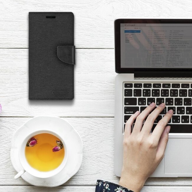 Hoesje geschikt voor Samsung Galaxy J4 - mercury canvas diary wallet case - zwart