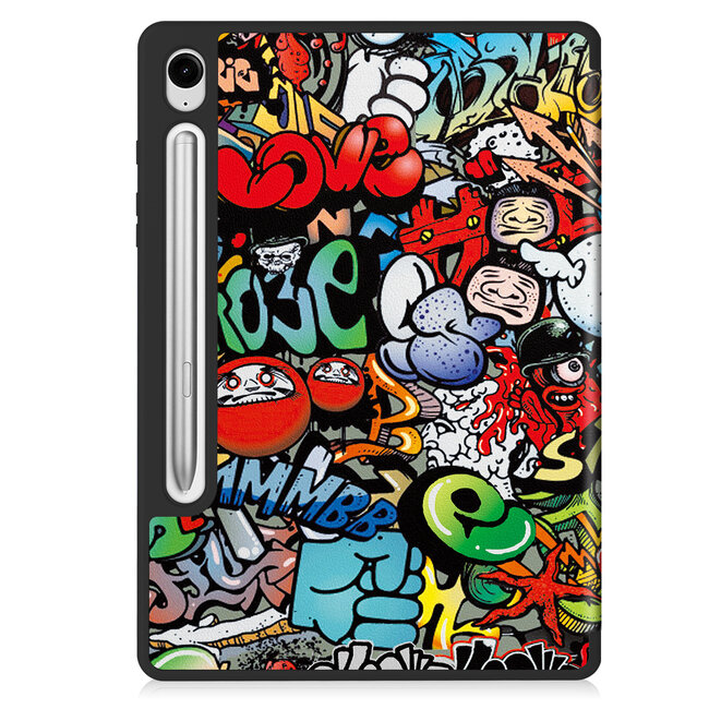 Case2go - Tablet hoes geschikt voor Samsung Galaxy Tab S10 FE (2025) - 10.9 Inch - Tri-fold hoes met Auto/Wake functie en Magnetische sluiting - TPU Cover Met Pencil Houder - Grafitti