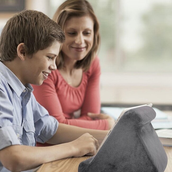 Tablet Houder - Pilow Pad - Tablet kussen - Leeskussen - Ergonomisch design - 2 kijkhoeken - Grijs